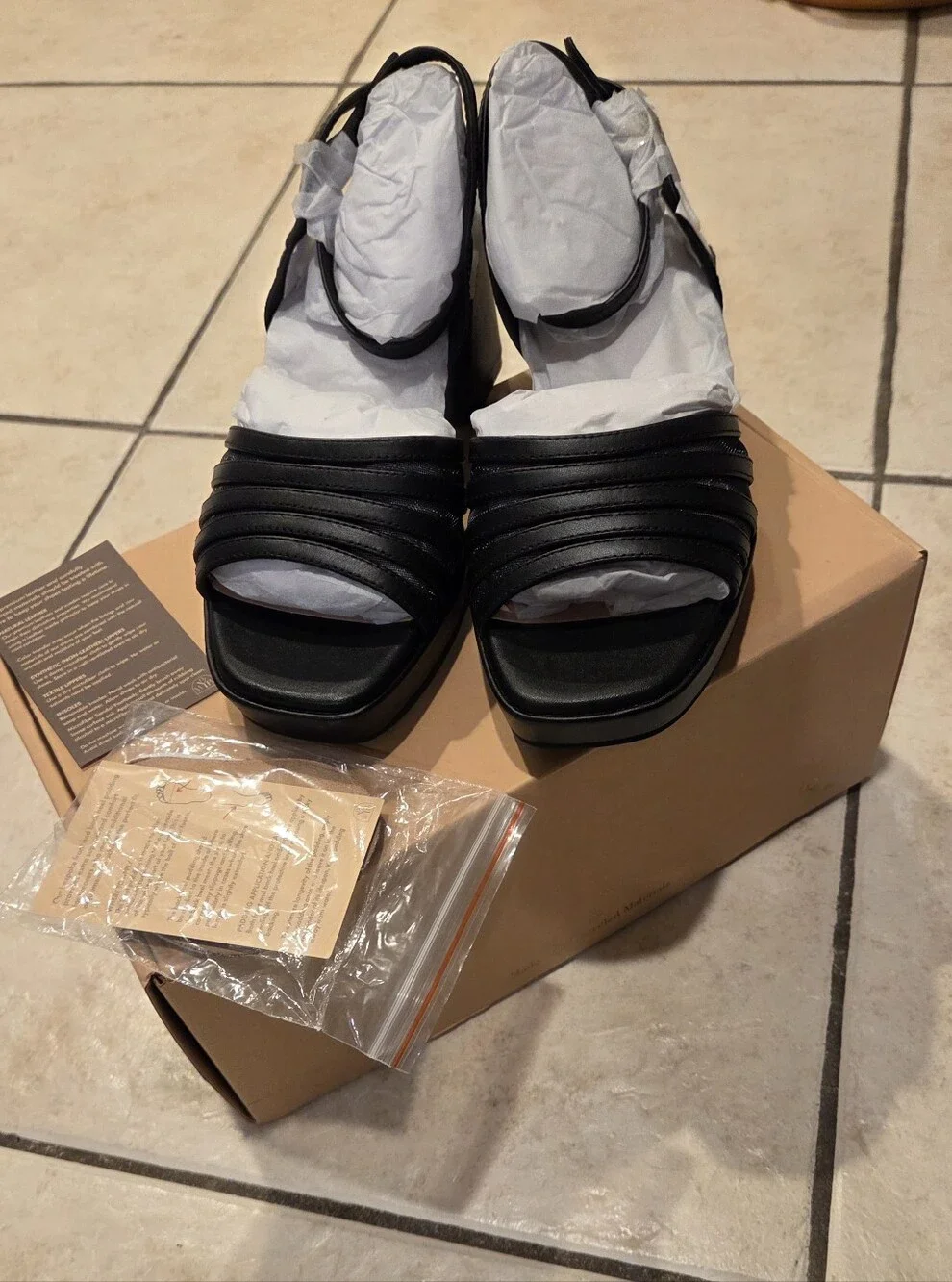 Wydr Stella Platform Sandals — Black 6WW - Extra Wide NWT